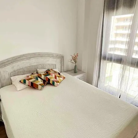 Equipado Bajondillo Playa-piscina 2hab Апартаменти *