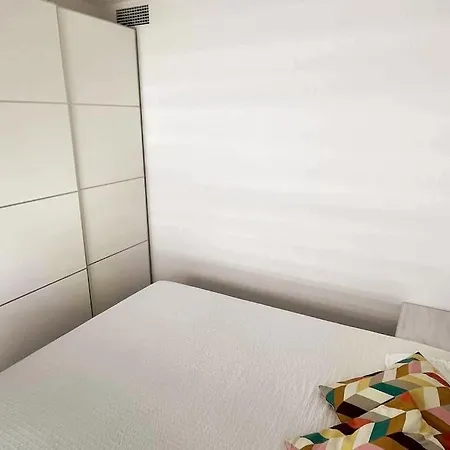 Equipado Bajondillo Playa-piscina 2hab Торремолінос