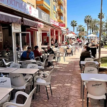 아파트 Rent4 Malaga Bajondillo Playa, Piscina & Parking *