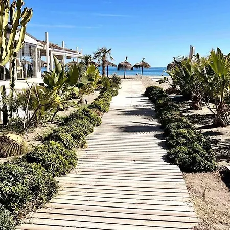 아파트 Rent4 Malaga Bajondillo Playa, Piscina & Parking *
