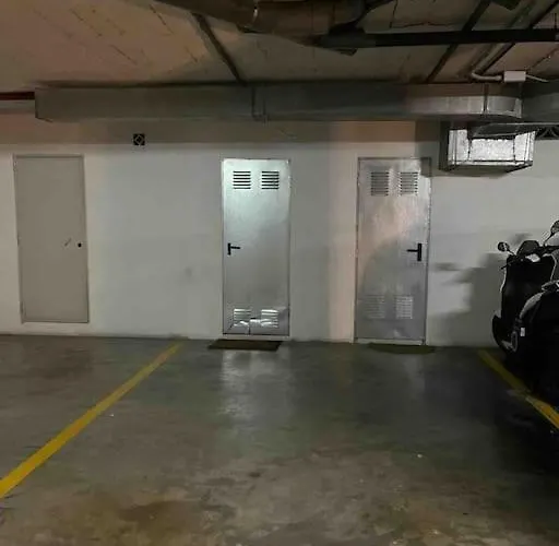 Rent4 Malaga Bajondillo Playa, Piscina & Parking *