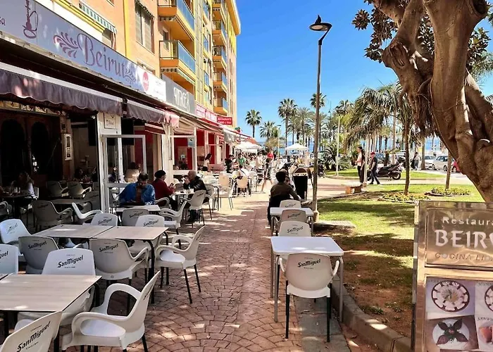 Lejlighed Rent4 Malaga Bajondillo Playa, Piscina & Parking