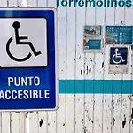 Rent4 Malaga Bajondillo Playa, Piscina & Parking *