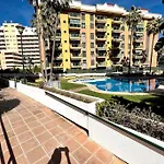 아파트 Rent4 Malaga Bajondillo Playa, Piscina & Parking 토레몰리노스
