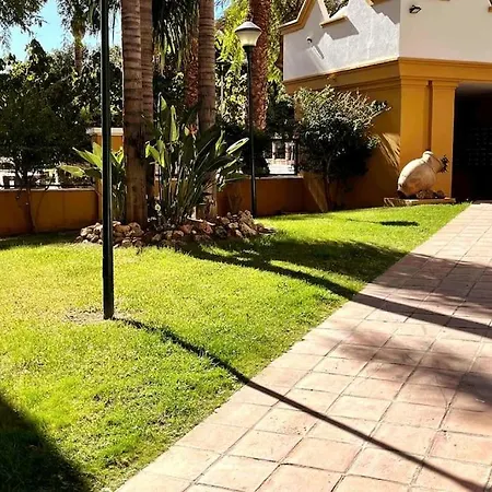 아파트 Rent4 Malaga Bajondillo Playa, Piscina & Parking 토레몰리노스