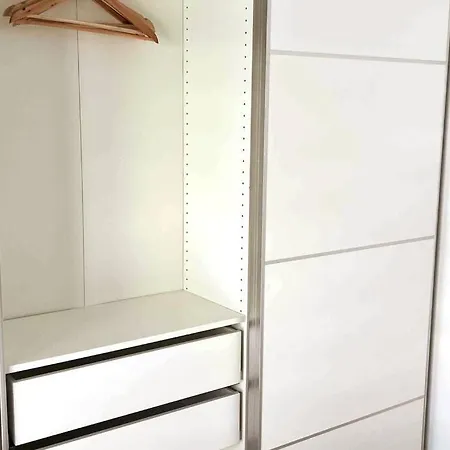 Equipado Bajondillo Playa-piscina 2hab Apartment