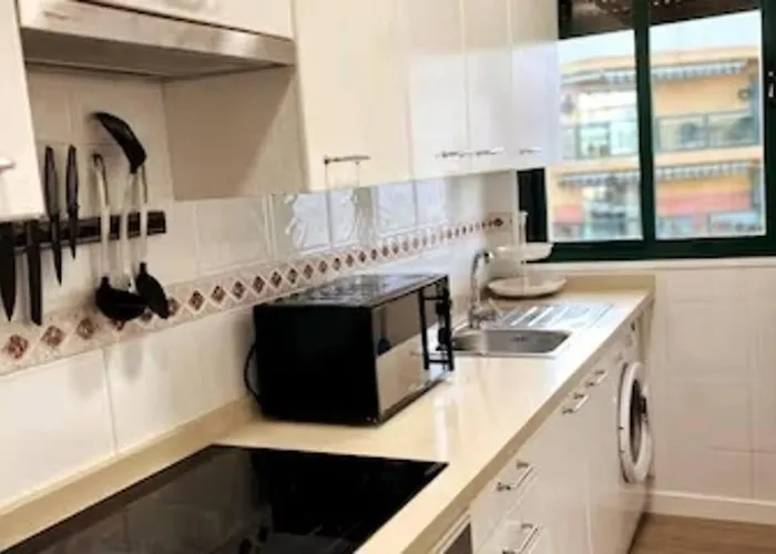 Appartamento Love Rent4 Málaga Bajondillo Playa, Piscina&Parking *