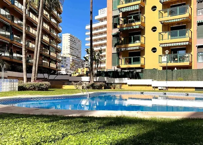 Appartement Love Rent4 Malaga Bajondillo Playa, Piscina & Parking *