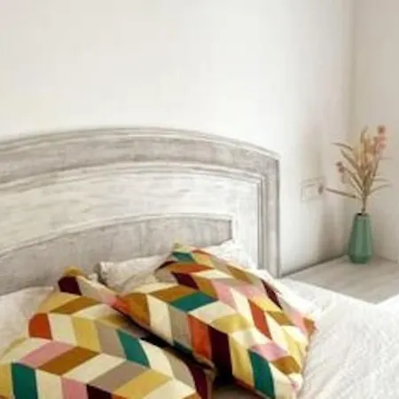 Equipado Bajondillo Playa-piscina 2hab