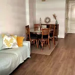 Rent4 Malaga Bajondillo Playa, Piscina & Parking Апартаменты