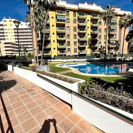 Apartment Rent4 Malaga Bajondillo Playa, Piscina & Parking Torremolinos